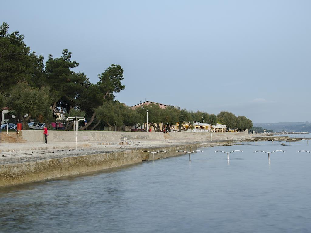 Sanja Apartments Rivarela Novigrad Istria Chambre photo